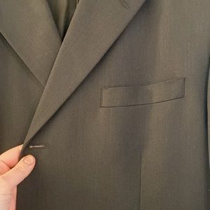 Men’s olive suit set, 44L jacket